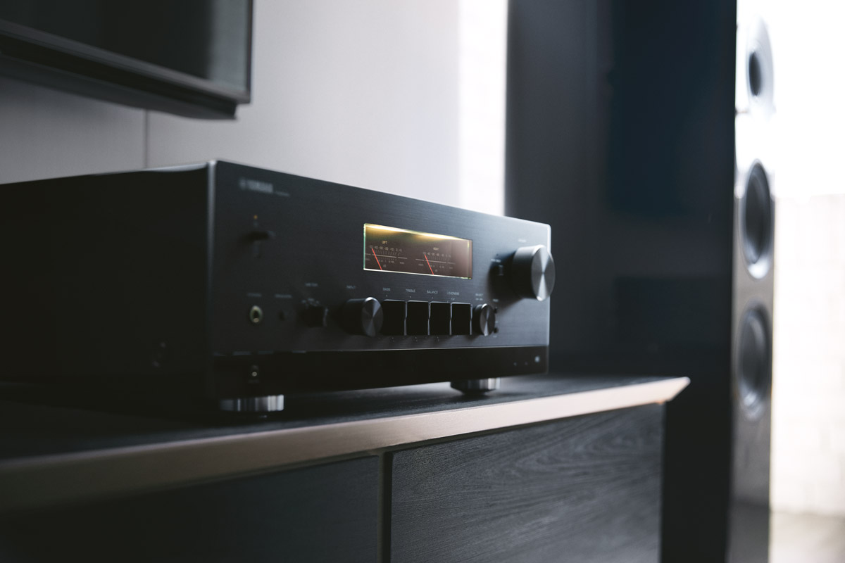 Yamaha R-N2000A Netzwerk-Receiver