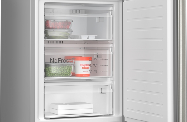 kgn39_3 Bosch KGN39EICF Kühl- /Gefrierkombination, freistehend Serie 4 Unbenutztes Vorführgerät