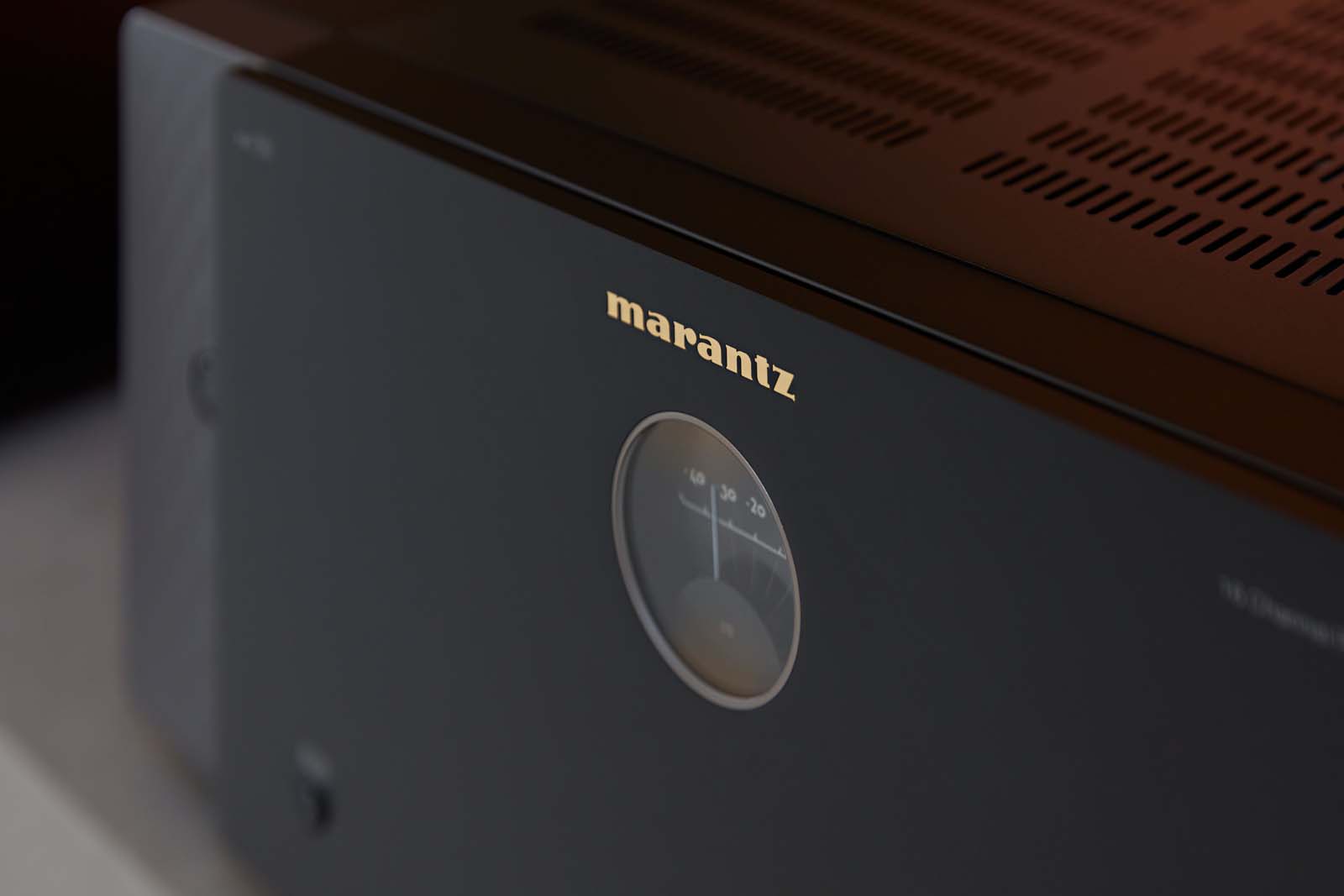 Marantz AV 10 15.4-Kanal-Heimkino-Vorverstärker