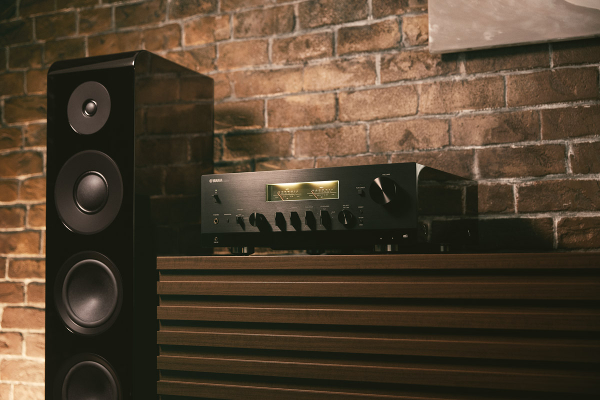 Yamaha R-N2000A Netzwerk-Receiver