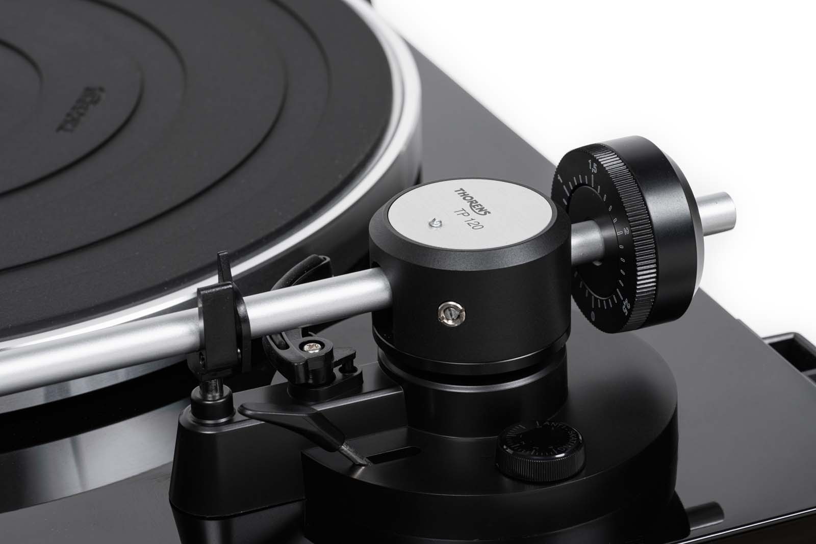 Thorens TD 204 Plattenspieler mit AT95E Tonabnehmer