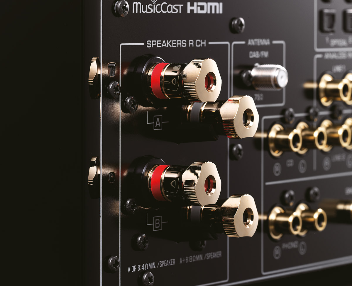 Yamaha R-N2000A Netzwerk-Receiver