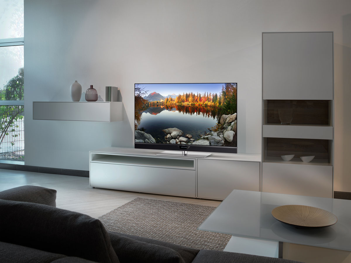 metz-topas-oled-48-lifestyle-1