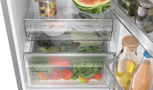 kgn39_4 Bosch KGN39EICF Kühl- /Gefrierkombination, freistehend Serie 4 Unbenutztes Vorführgerät