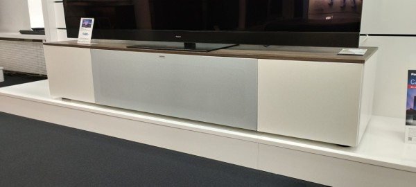 Spectral NEXT NXS2004 TV-Lowboard mit integrierter Soundbar BRA2 Aussteller